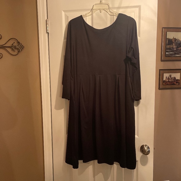 24seven Comfort Apparel Black Dress - Picture 3 of 3